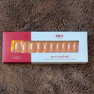 Kleo Glitter Press-On Gel Nails